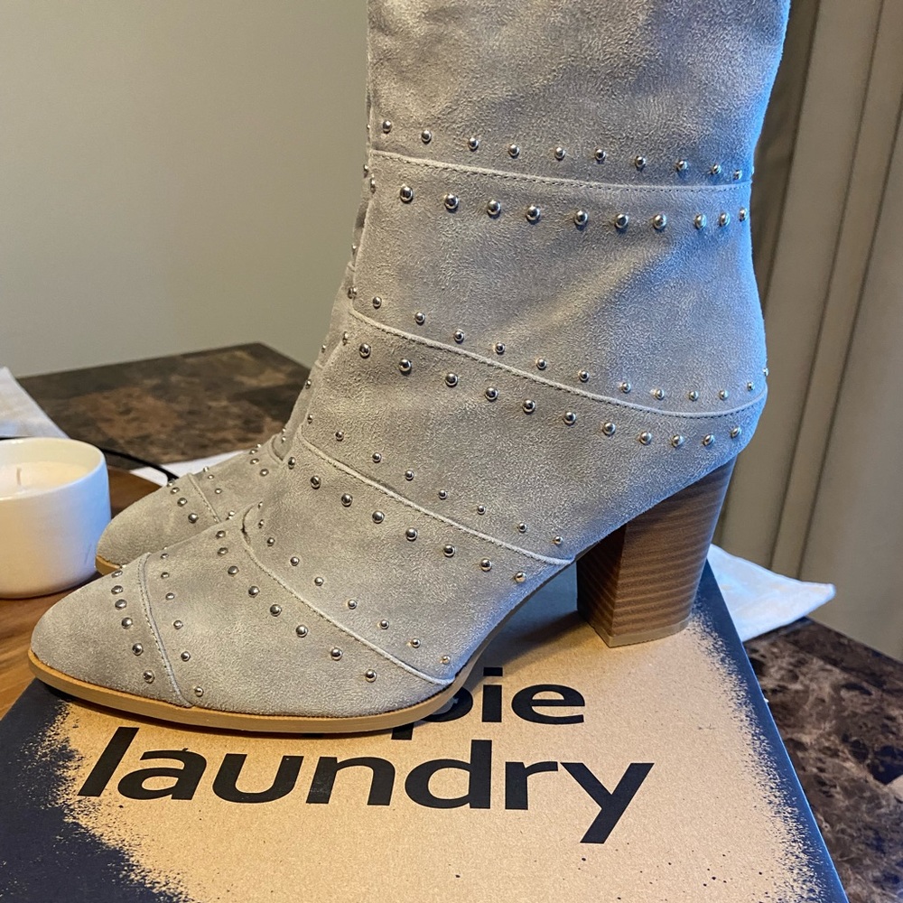 Hippy Laundry, light grey with silver studs, tall ankle boot size 10
